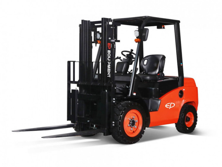 Газобензиновый погрузчик EP CPQD30T8 3 тонны