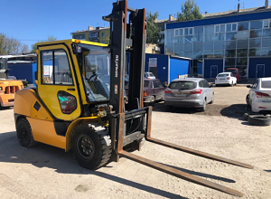 Дизельный погрузчик Komatsu FD50AYT-10