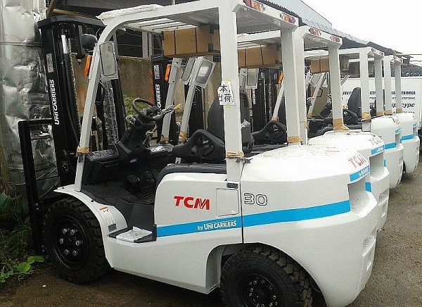 Бензиновый погрузчик ТСМ FG30T3, 3 т