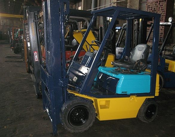 Дизельный погрузчик Komatsu FD10C-15, 1 т