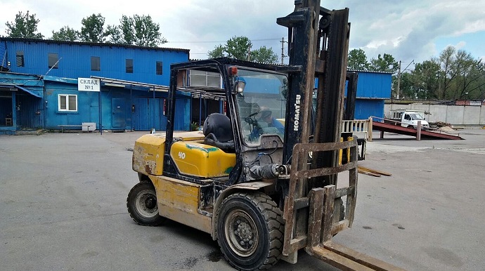 Дизельный погрузчик Komatsu FD40T-8, 4 т