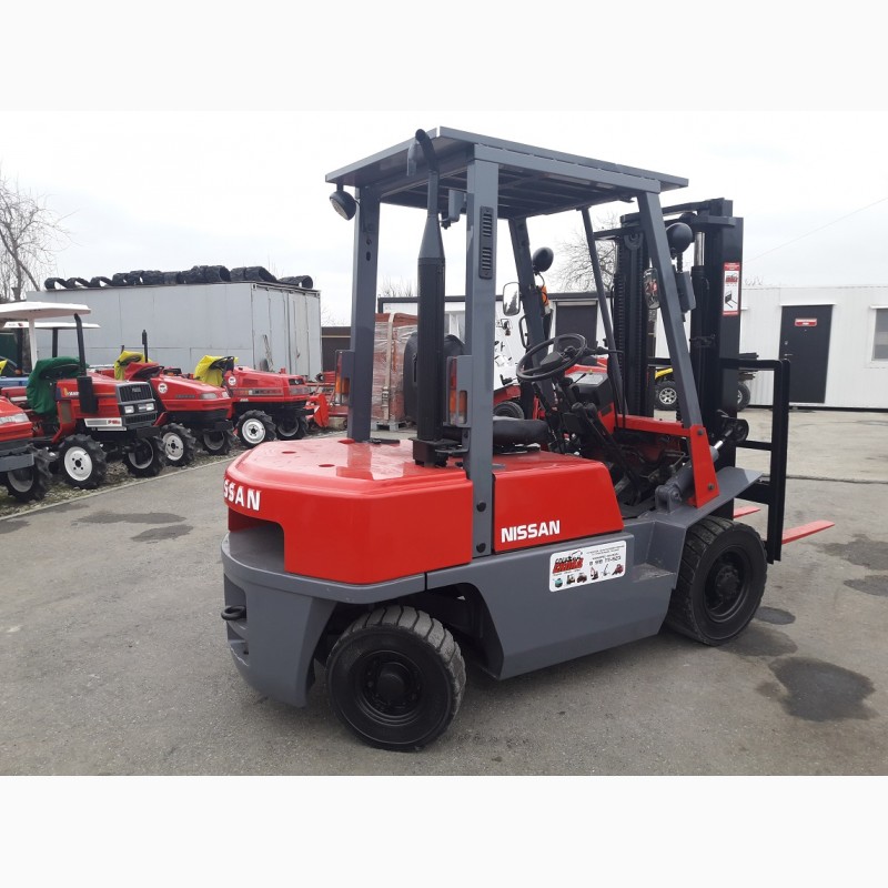 Дизельный погрузчик Nissan LYL02A25